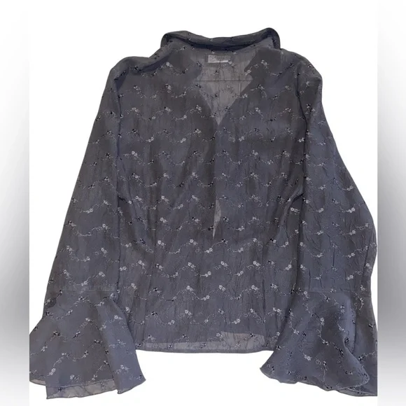 Tribal Black Blouse with Flared Sleeves - Picture 3 of 4